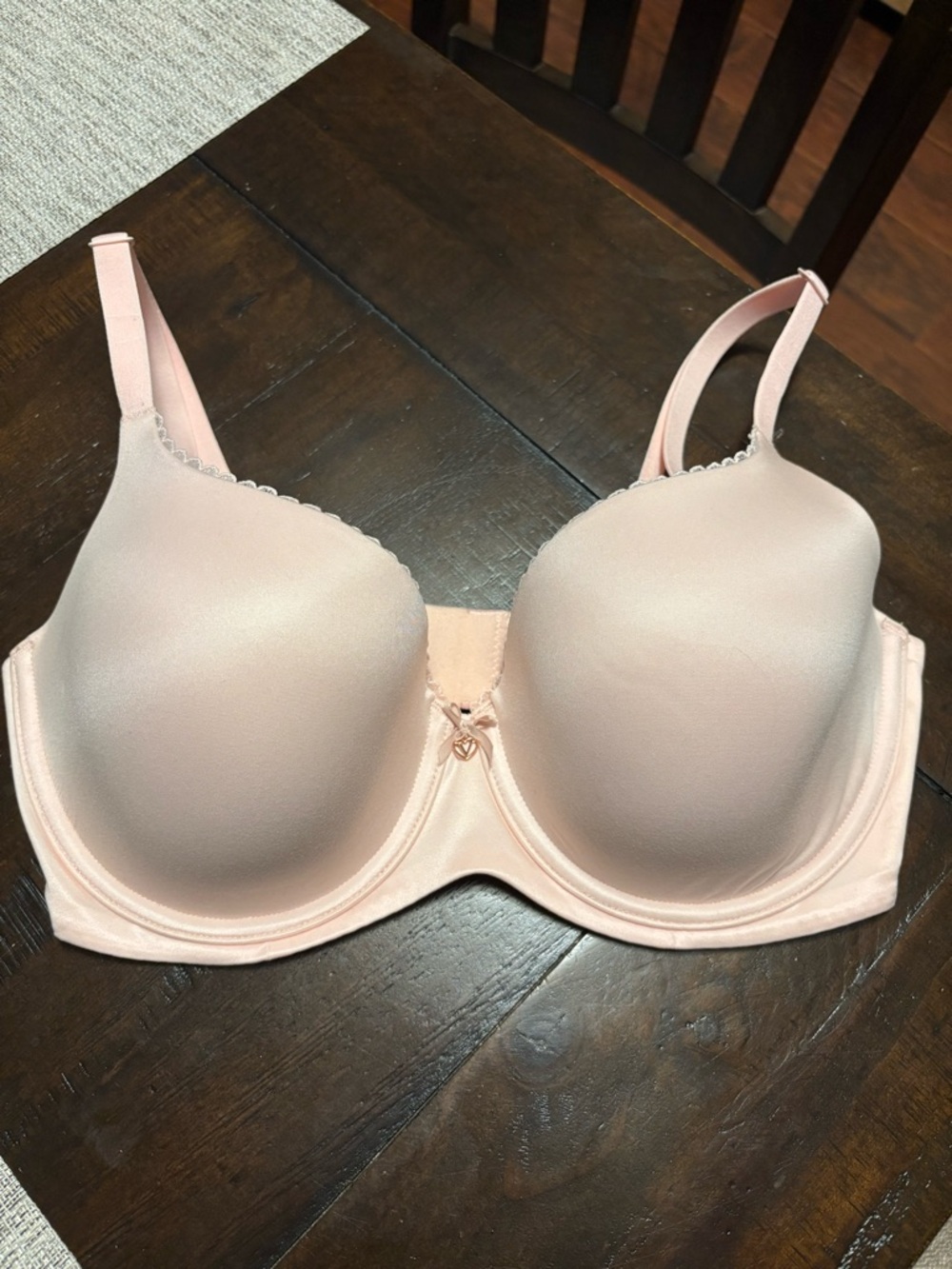 Victoria's Secret Smooth Padded Blush Pink Underwire Bra lightly lined demi